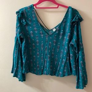 Womens/Juniors XS bell sleeve top